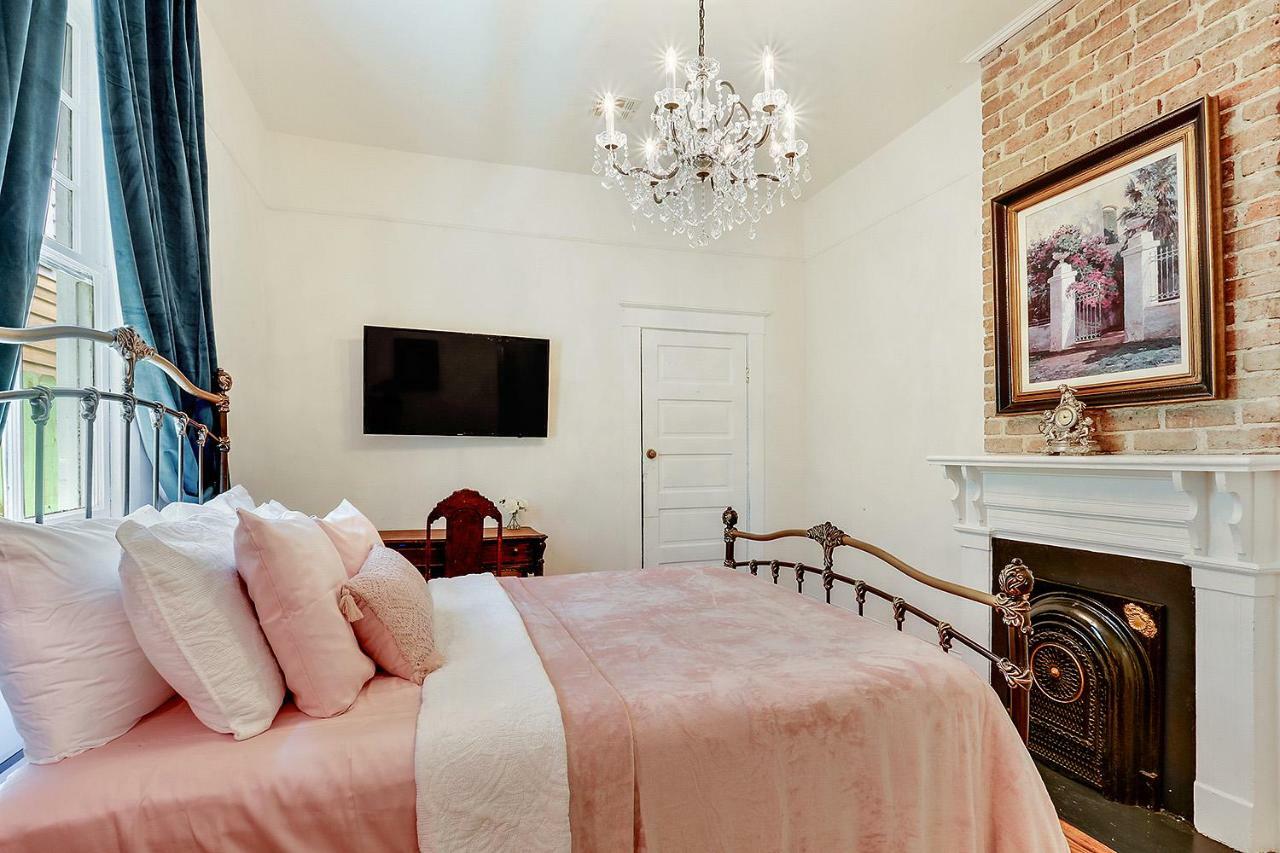 Villa Elegant Renovated House With Relaxing Courtyard New Orleans Exterior foto